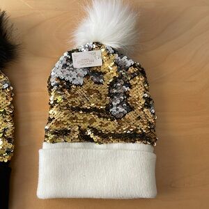 NWT Flippable Sequin Cream Gold Silver Pom Hat Girls